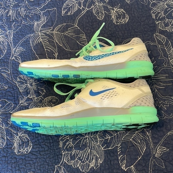 Nike Free 5.0 TR Fit 5 BRTHE
White (Women's) - Picture 6 of 10